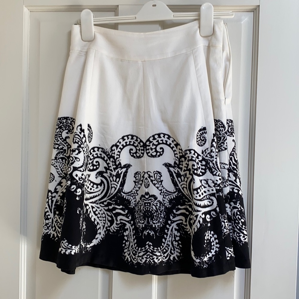 White and black a-line skirt